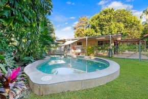 Spacious Tropical Garden Tranquillity with Pool, Nightcliff